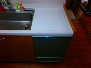 Panasonic　食器洗い乾燥機　三菱　食器洗い乾燥機　EW-CB52-YH