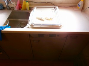 ヤマハ　食器洗い乾燥機　EW-CB70-YH
