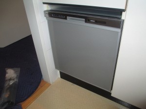 Panasonic製食器洗い洗い乾燥機 NP-45MS7S