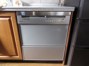 Panasonic製食器洗い乾燥機 NP-P60V1PSPS N-PC600S