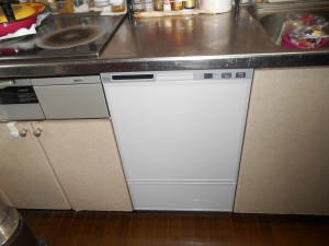 リンナイ製食器洗い乾燥機　RSW-F402C-SV