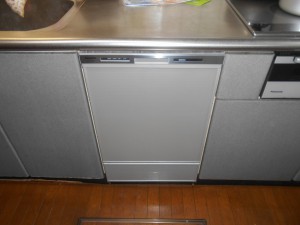 Panasonic製食器洗い乾燥機 NP-45MD8S