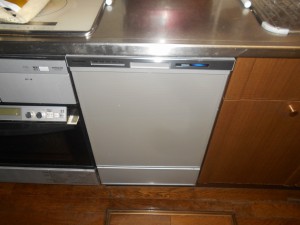 Panasonic製食器洗い乾燥機 NP-45MD8S