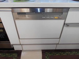 NPPanasonic製食器洗い乾燥機 NP-P60V1PSPS