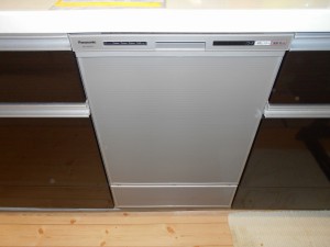 Panasonic製食器洗い乾燥機 NP-45VD7S
