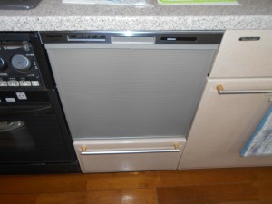 Panasonic製食器洗い乾燥機 NP-45MS8S