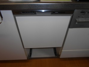 Panasonic製食器洗い乾燥機 NP-45MS8S