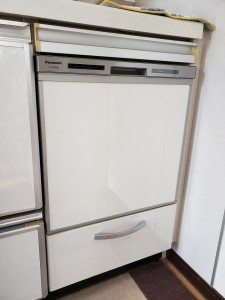 Panasonic製食器洗い乾燥機 NP-45MS8S