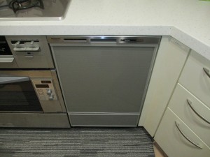 Panasonic製食器洗い乾燥機 NP-45MD8S