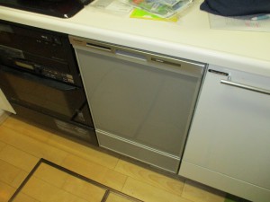 Panasonic製食器洗い乾燥機 NP-45MD9S 　