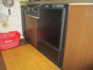 リンナイ製食器洗い乾燥機 RSW-F402C-B　