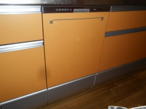Panasonic製食器洗い乾燥機 NP-45MS9W