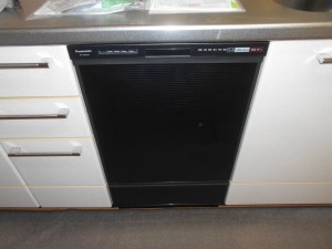 Panasonic製食器洗い乾燥機 NP-45RD9K